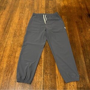 VUORI Miles Ultralight Jogger Women's Size Medium Gray